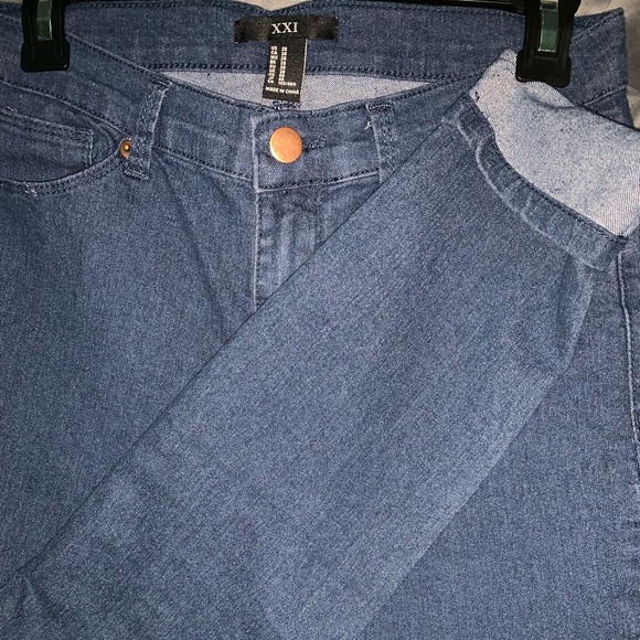 Jeans - Picture 2 of 4